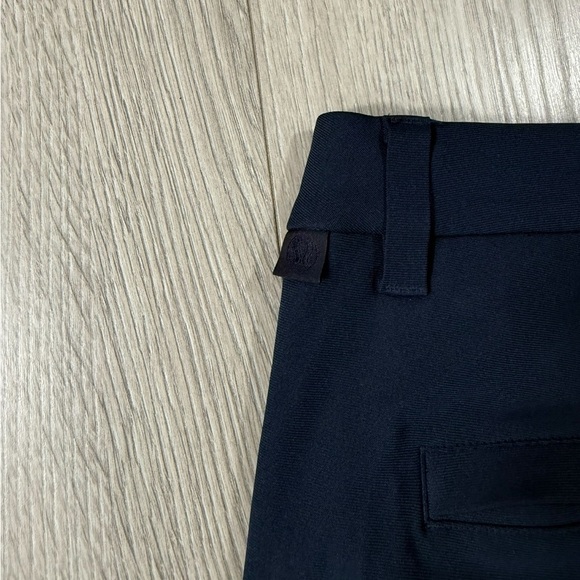 Lululemon Commission Classic-Fit 7" Warpstreme Navy Blue Shorts - Picture 2 of 10